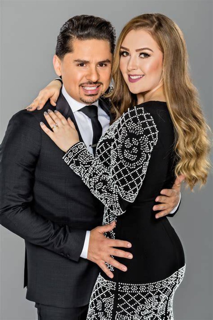 Larry Hernandez 2024 Wife, net worth, tattoos, smoking & body facts