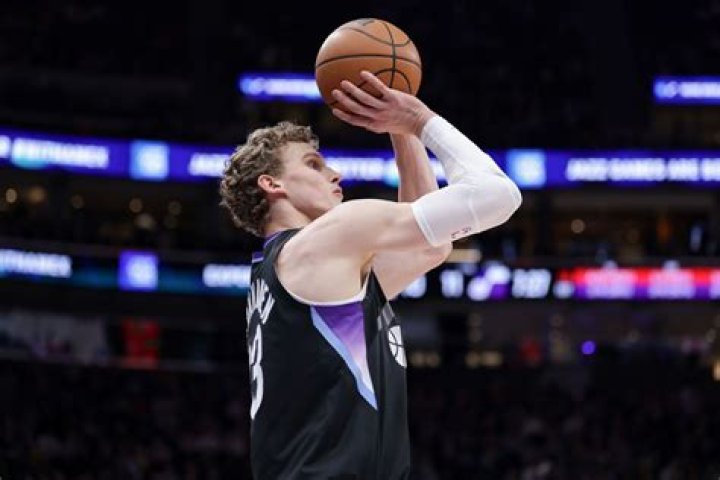 Lauri Markkanen Projected to Land With Spurs