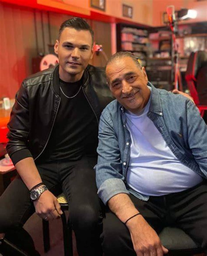 Legendary Greek Singer Vasilis Karras Celebrates in a Local Tavern in