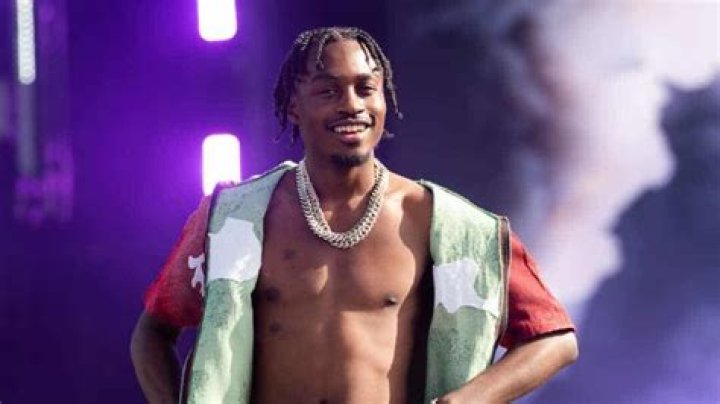 Lil Tjay&rsquo;s net worth, age, name, height, girlfriend, songs, albums