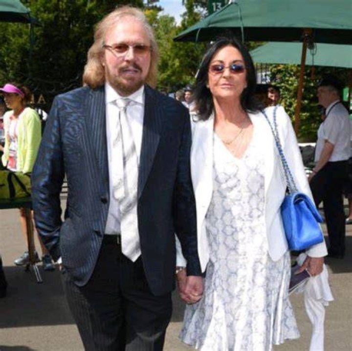 Linda Gibb Is Barry Gibb's Wife Still Live? Dicy Trends