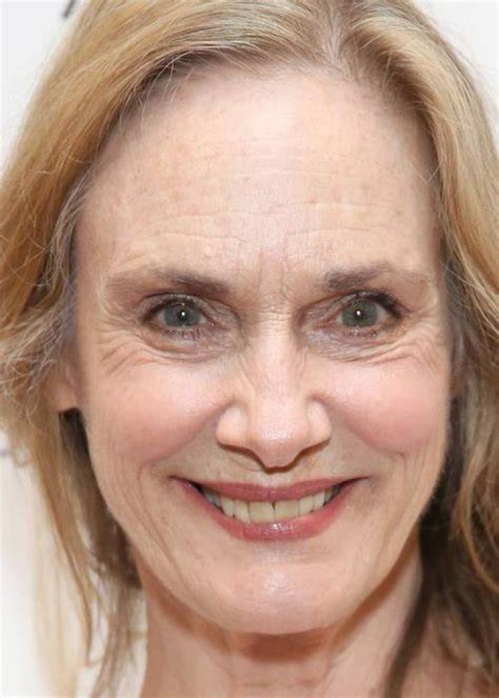 Lisa Emery Height, Weight, Age, Body Statistics Healthy Celeb