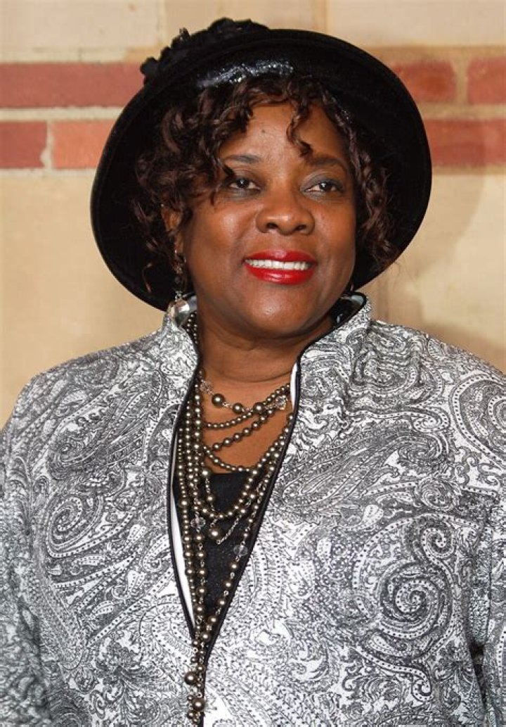 Loretta Devine's Net Worth, Age, Husband, Children, Biography