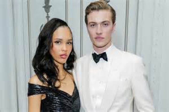 Lucky Blue Smith & Wife Nara Pellman Baby Boy Daily Research Plot
