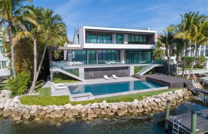 Luxury Miami Beach House with ManMade Lagoon Could Be Yours for 29