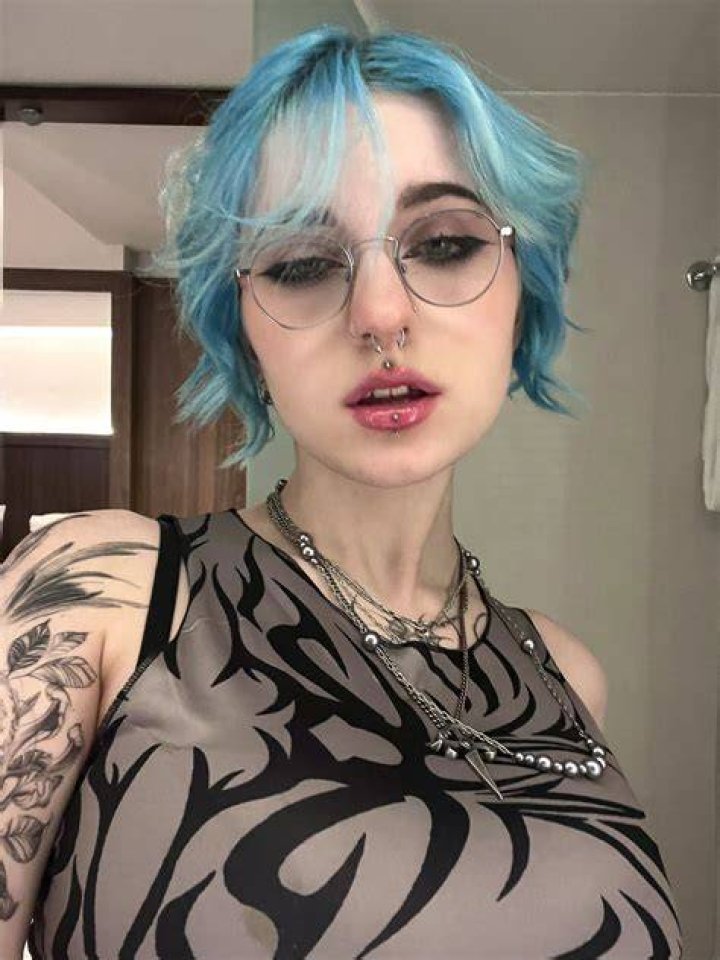 Lyra Crow OnlyFans Leak: Uncovering The Truth