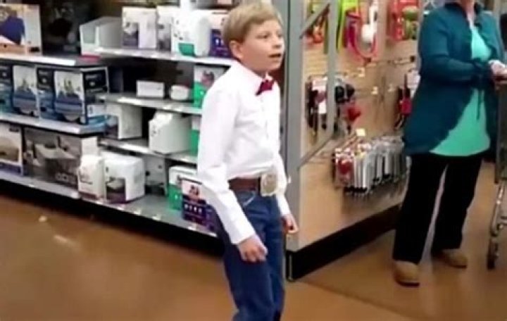Mason Ramsey Wiki, Bio (Walmart Yodeling Boy) Age, Net worth, Height, Music, Parents, Ethnicity, Facts, Education & Music 3 Mason Ramsey Wiki, Bio (Walmart Yodeling Boy) Age, Net worth, Height, Music, Parents, Ethnicity