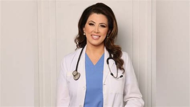 Meet Dr. Nesheiwat, the beautiful Fox News Medical expert