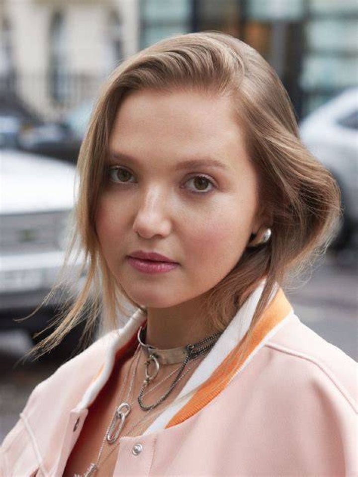 Mia McKenna-Bruce