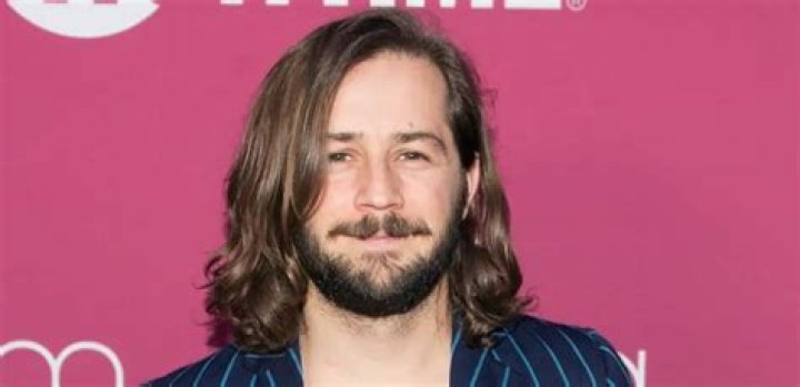 Michael Angarano Height, Age, Net Worth, Dating, Girlfriend, Facts