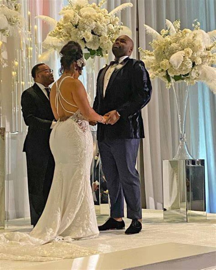 Michael Oher Wife - Tiffany Roy