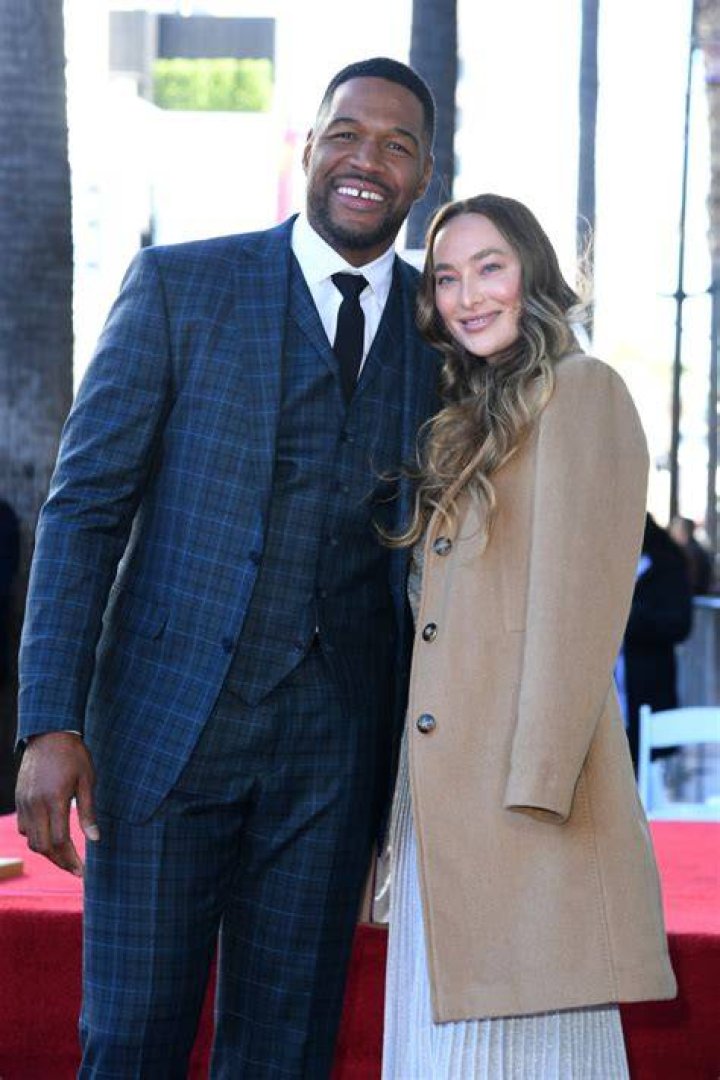 Michael Strahan Girlfriend 2023, Who is Kayla Quick? 1 Michael Strahan Girlfriend 2023