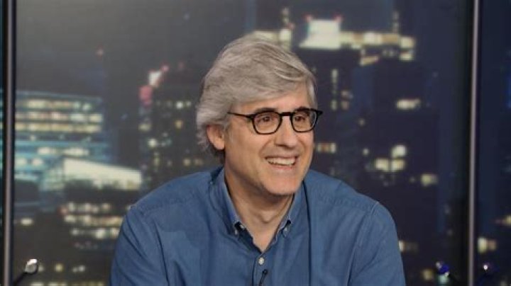 Mo Rocca Wiki, biograf&iacute;a, edad, patrimonio, relaciones, familia y m&aacute;s