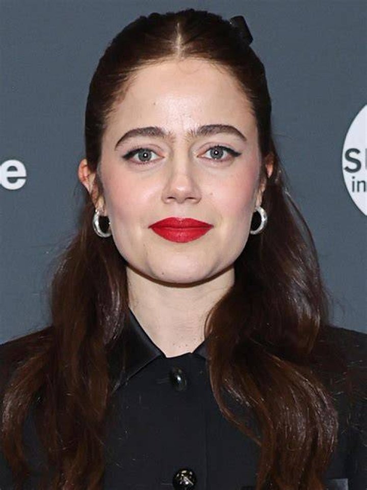 Molly Gordon Age, Height, Birthday, Parents, Boyfriend, Dating, Bio