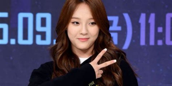 Moon Sua reportedly left YG Entertainment after 10 years as a trainee
