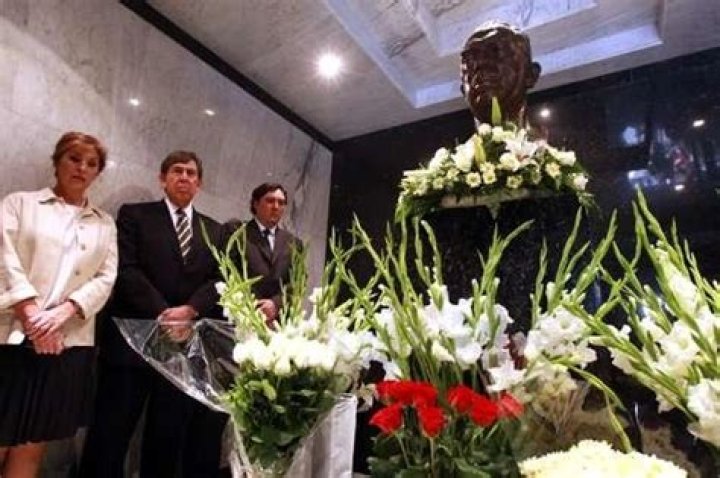 Muere Celeste Batel, esposa de Cuauht&eacute;moc C&aacute;rdenas N+
