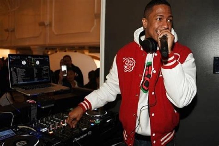 Nick Cannon Kicked Off Karaoke Night At Wild &lsquo;N Out Sports Bar And