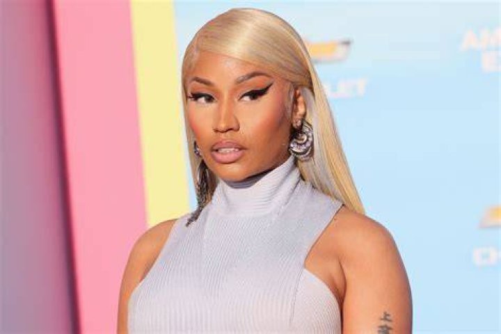 Nicki Minaj's height, weight. How did she get such figure?
