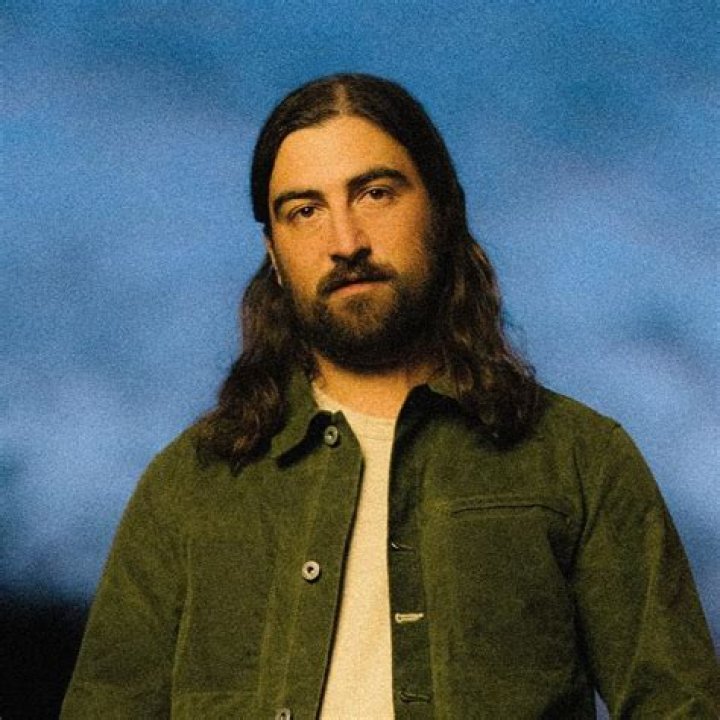 Noah Kahan Lyrics, Songs, and Albums Genius