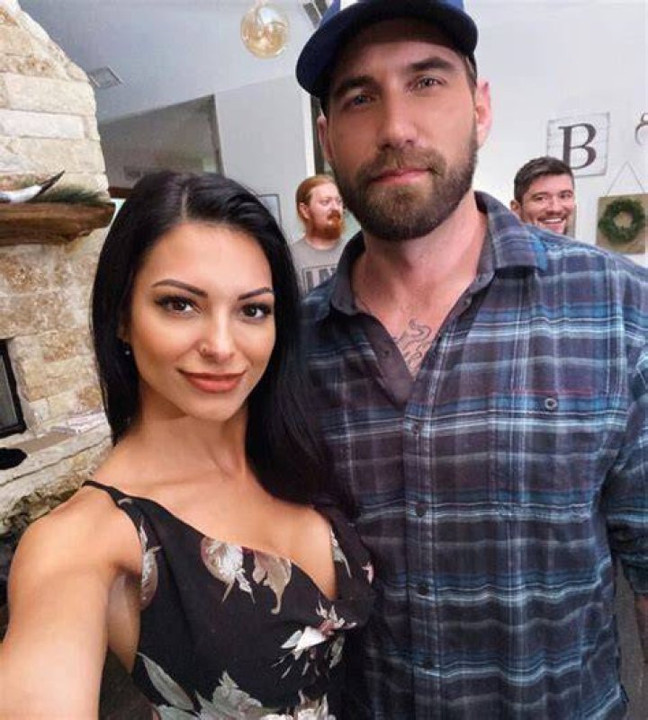 Noelle Best ( Mat Best's Wife) Bio, Net worth, Age and Career