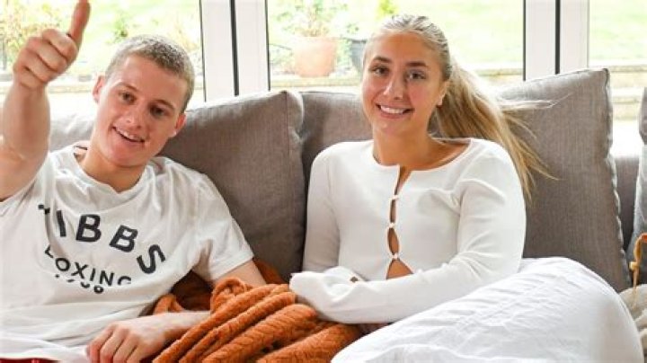 ONLYFANS STAR LILY REVEALS HOW MUCH SHE MAKES INTERVIEW YouTube