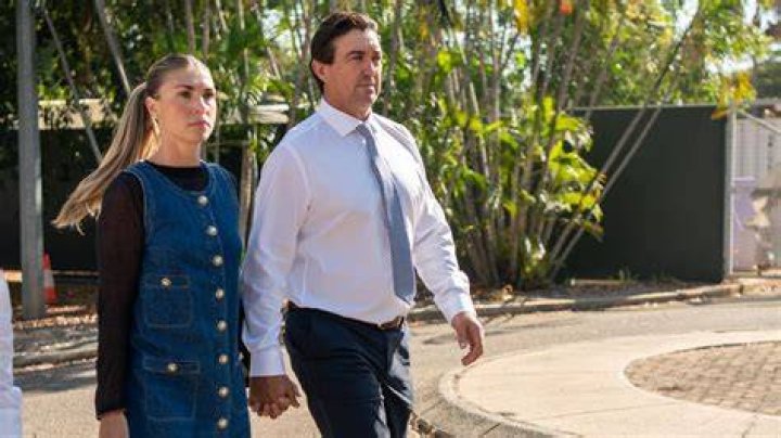 Outback Wrangler Matt Wright and wife enjoy simplicity Daily Telegraph