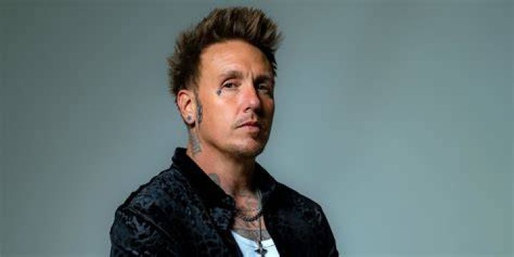 PAPA ROACH Singer JACOBY SHADDIX Celebrates 26th Wedding Anniversary