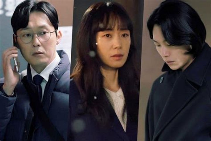 Park Byung Eun Realizes Something Is Off About His Wife Jeon Do Yeon In