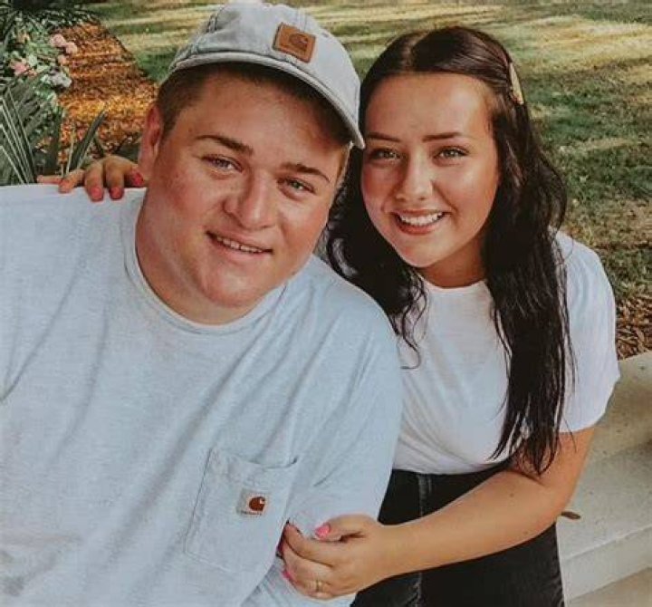 Parker Stott Husband of Pregnant Influencer Chloe Scott Dies Days