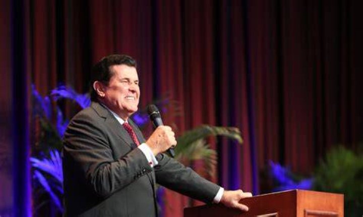 Peter Popoff's net worth, age, family, ministries, contacts, commercial