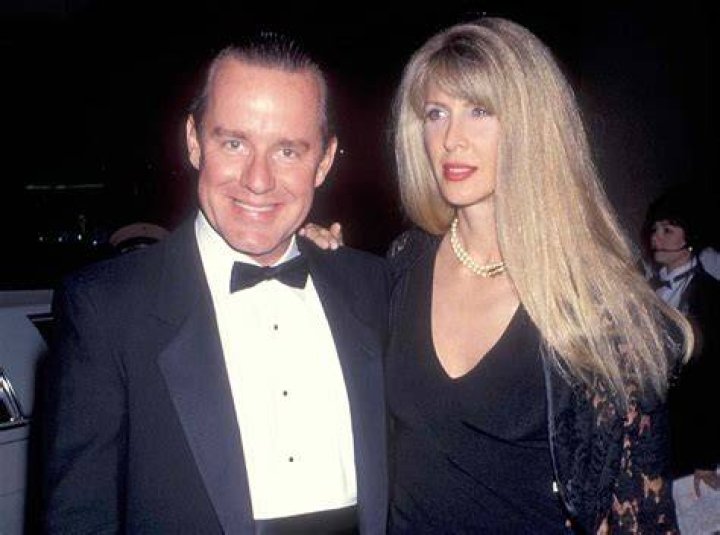 Phil Hartman's Daughter Celebrates Beloved Actor's 74th Birthday