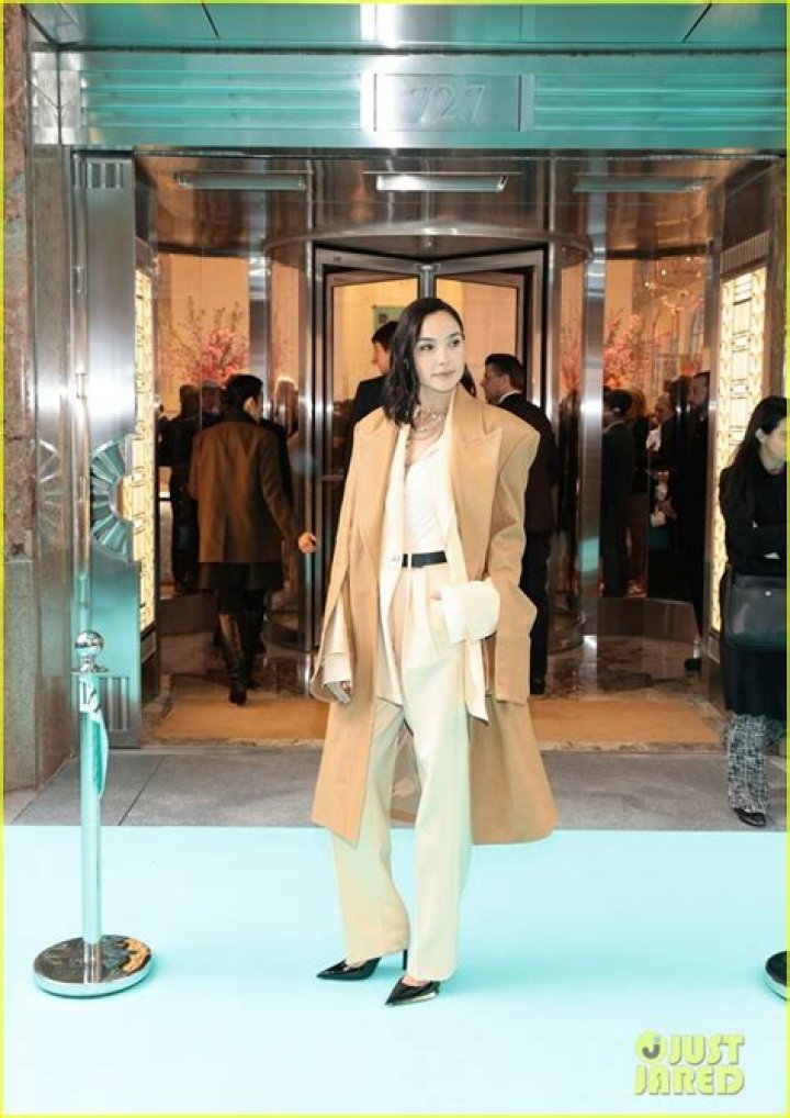 Photo Gal Gadot Spotted With Husband Jaron Versano Nyc Photo My XXX