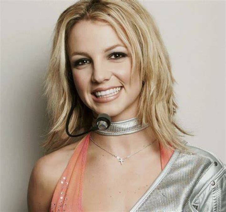 Photos show hundreds of Britney Spears fans offering support at