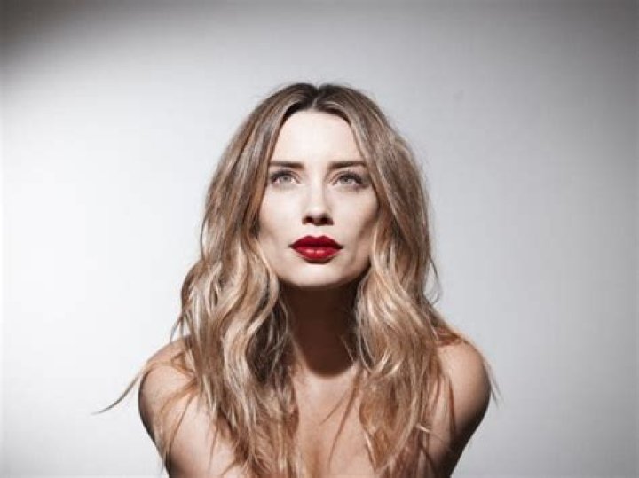 Picture of Arielle Vandenberg