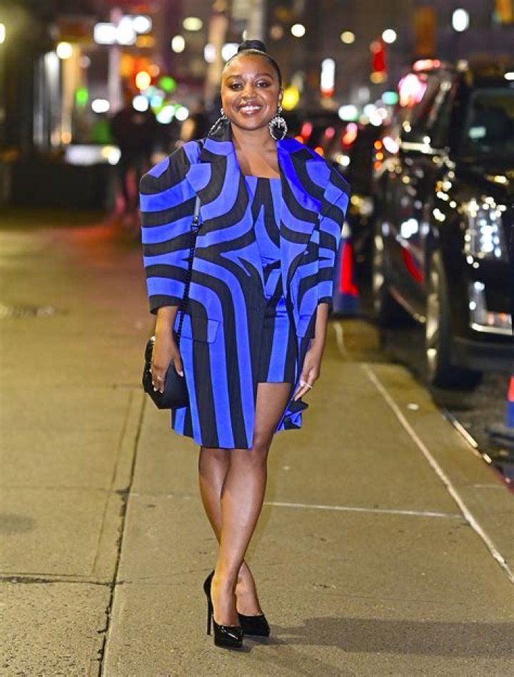Pin on Celebrities in Clothes I Like