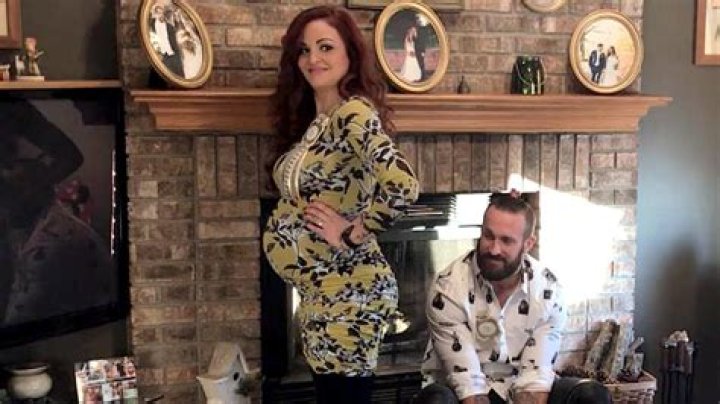 Pregnant WWE star Maria Kanellis nude photos leaked again by hackers