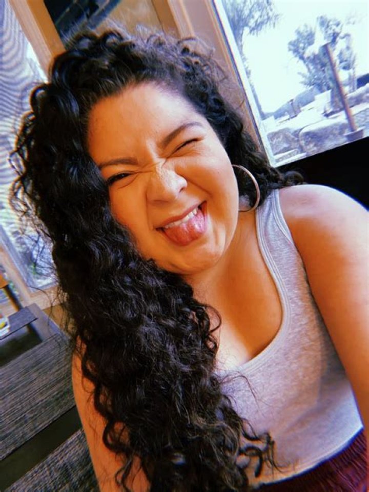 Raini Rodriguez Net Worth, Weight, Brother, Relationship, Wiki