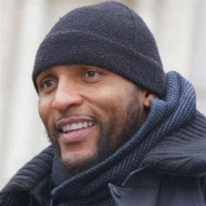 Ray Lewis Bio, Net Worth, Football, NFL, Baltimore Ravens, Jersey