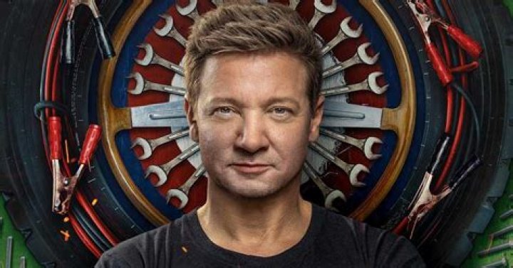 Rennervations Review Jeremy Renner Is Indeed A Shining Robin Hood, But The Series Is A