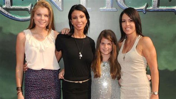 RHONJ alum Lauren Manzo&rsquo;s husband Vito Scalia files for divorce after 8