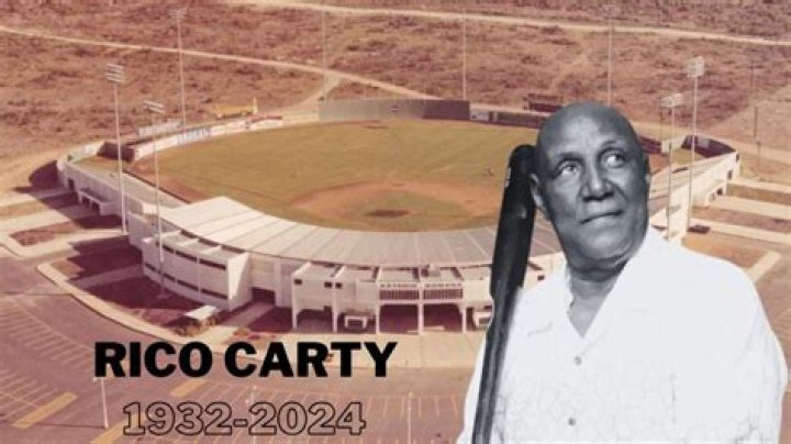 Rico Carty al Sal&oacute;n de la Fama de los Bravos Quisqueya Peach