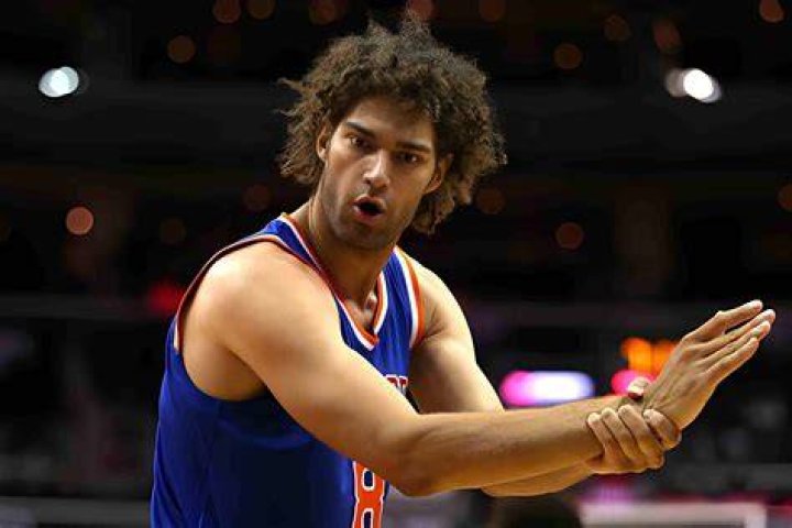 Robin Lopez Loses His Cool In Bulls Practice After Jim Boylen Cuts His
