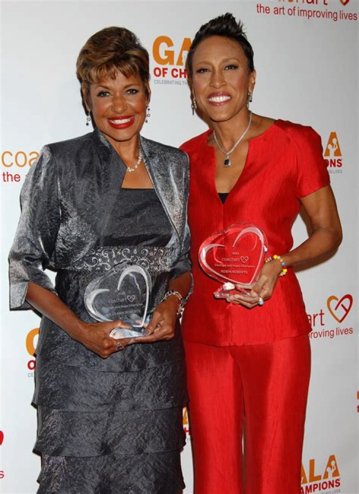 Robin Roberts sister; SallyAnn Roberts Net Worth, Age, Husband, Bio