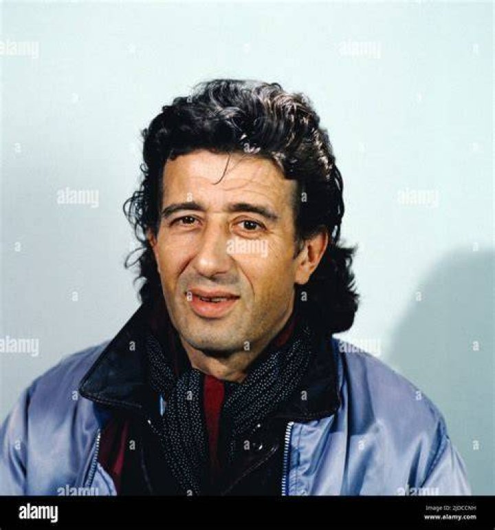 Rolf Zacher