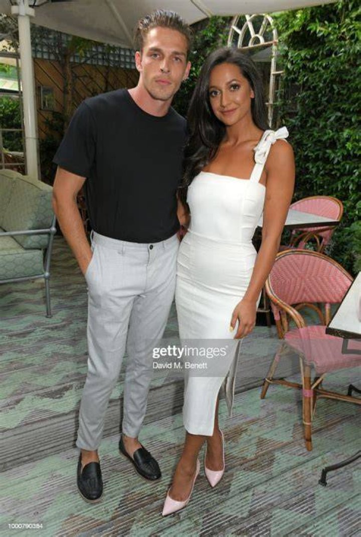 Roxie Nafousi Husband Wade Briggs? Kids And Family