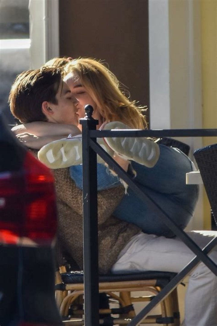 sabrina carpenter and griffin gluck Сабрина карпентер, Знаменитости