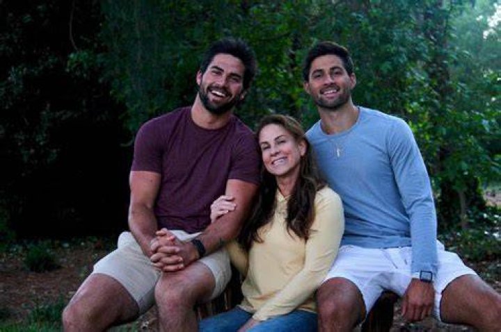 Sam Hartman Parents And Family Who Is His Girlfriend And Brother? 10/2023