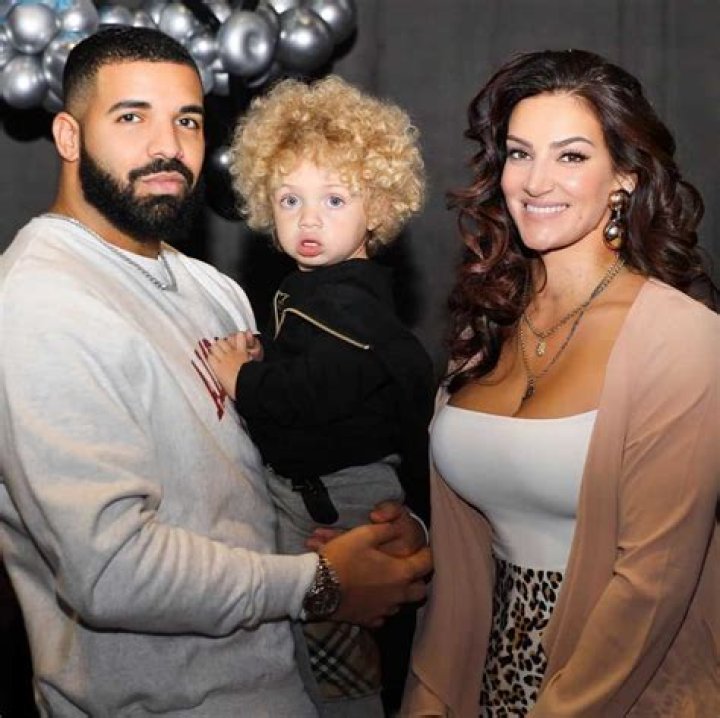 Sandi Graham; Know Everything About Drake's Mother »