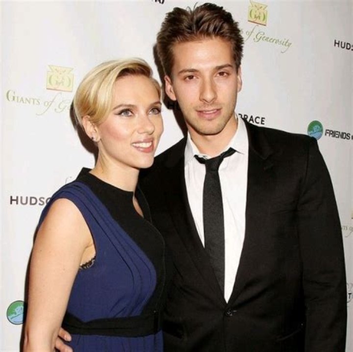 Scarlett Johansson And Twin Brother, Hunter, CoHost Hurricane Sandy