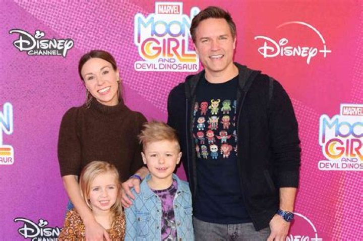 Scott Porter Wife